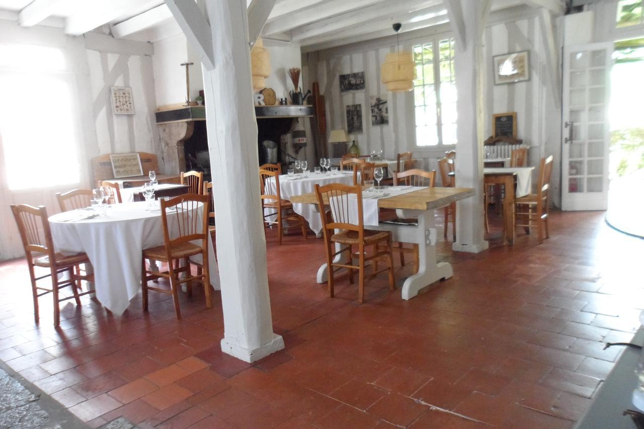 Hôtel et RESTAURANT traditionnel L' Escalandes Lesperon (Landes) Exterior foto